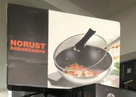 304不锈钢 三层不锈钢炒锅带盖 32cm | 304 S/S Three-layer Stainless Steel Wok with Lid 32cm